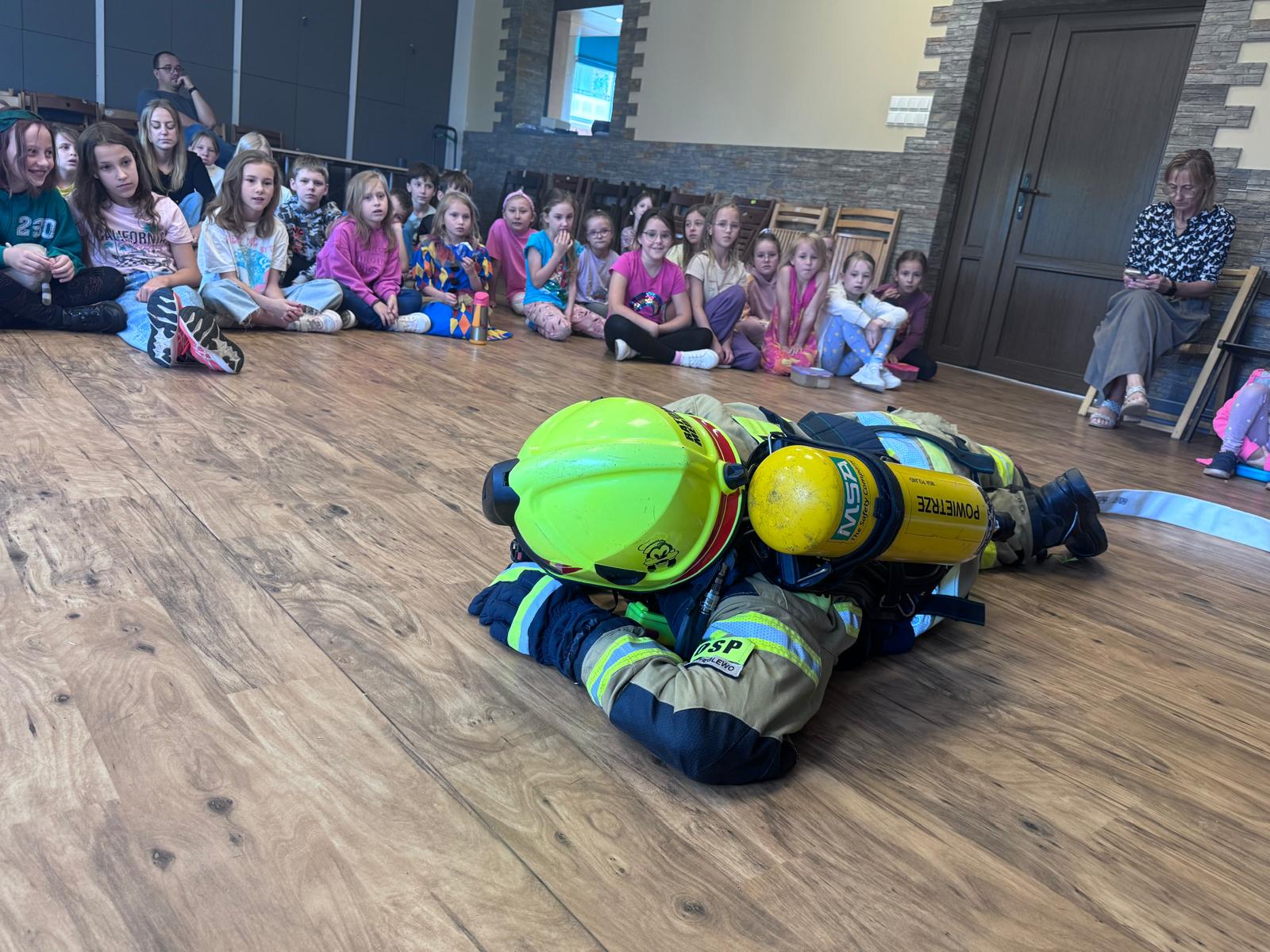 Szkolenie PPOŻ - ćwiczenia z gaśnicami